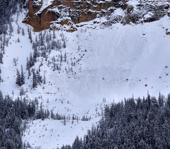 Avalanche around northern Baronette Peak Avalanche around northern Baronette Peak